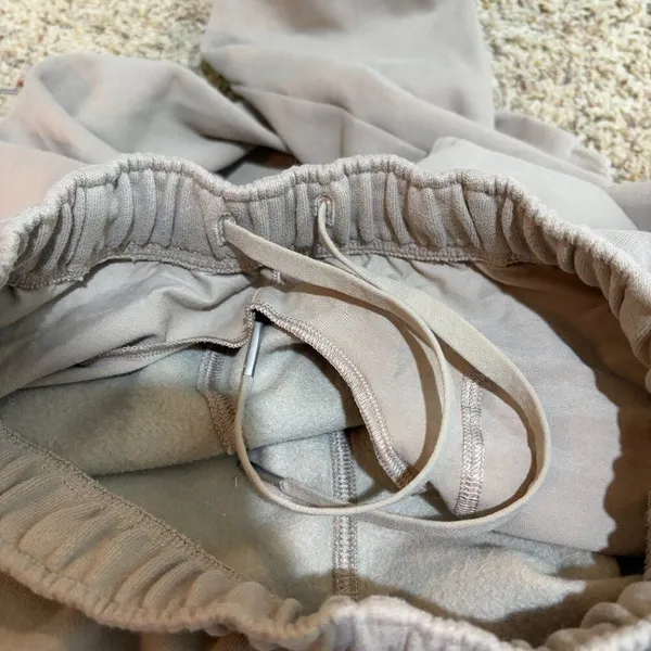 Lululemon XS Scuba Mid-Rise Oversized Jogger Sweatpants *Regular Sheer Oak - Image 6