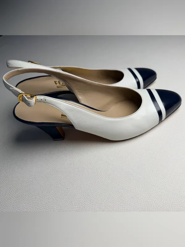 Salvatore Ferragamo Slingback Heels 8B White Navy Leather Italy Vintage 1980’s - Image 5