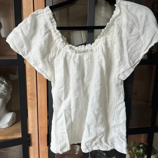 Faherty linen Annabelle top blouse short sleeve embroidered peasant textured - Image 5
