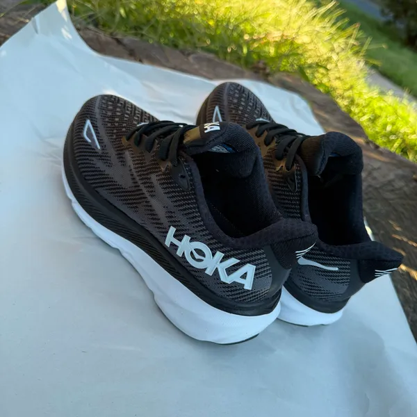 Hoka One One Clifton 9 Running women Shoes size 6.5 - Image 4
