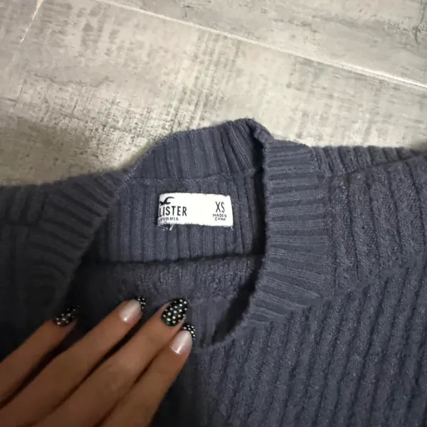 Hollister Long Sleeve Cropped Sweater - Image 3