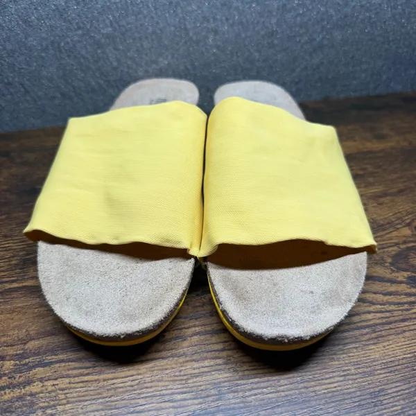 Munro American Casita Yellow Slide Sandals Low‎ Wedge Approximately Size 10 - Image 2