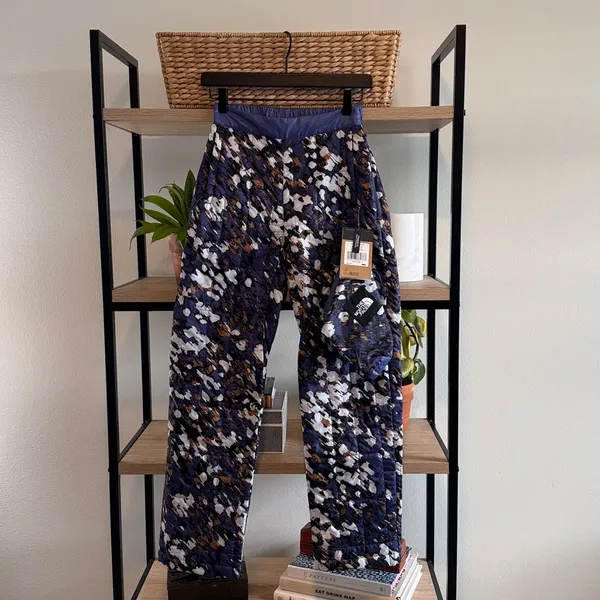 NWT The North Face Mid-Rise Insulated Quilted Circaloft Pant Cave Blue Print, XS - Image 2