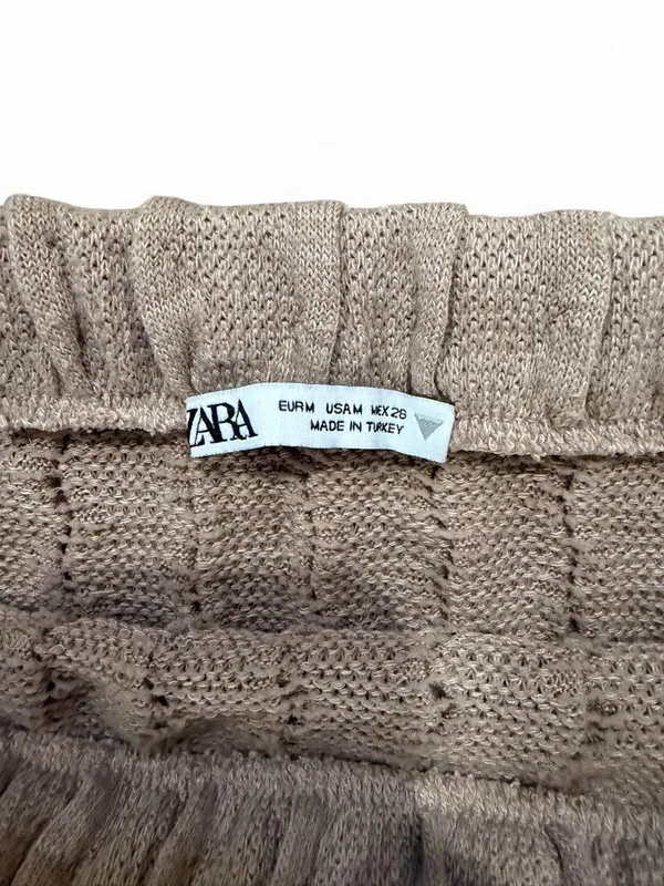 Zara Beige Midi Skirt 🤎 - Image 3