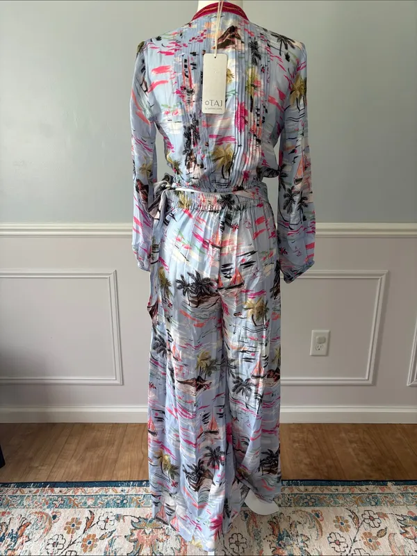 NWT TAJ by Sabrina Crippa Light Blue Tropical V-Neck Two-Piece Set Sz S Luxury - Image 10