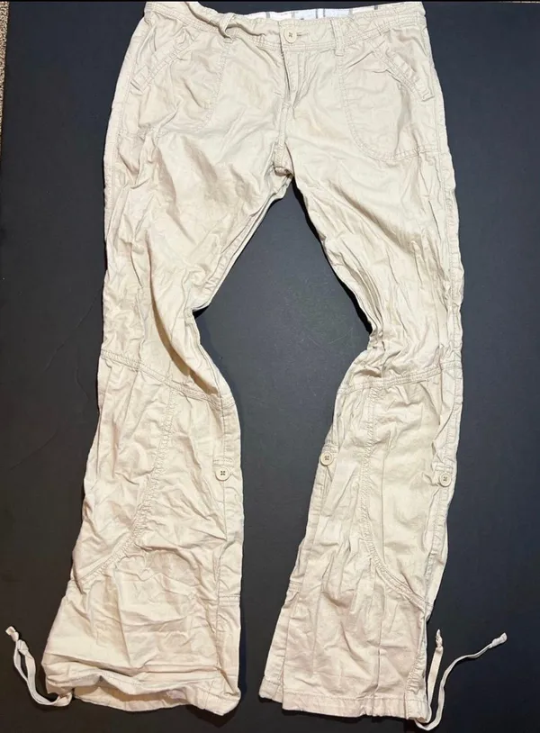 Tan Cargo Pants Size M - Image 4