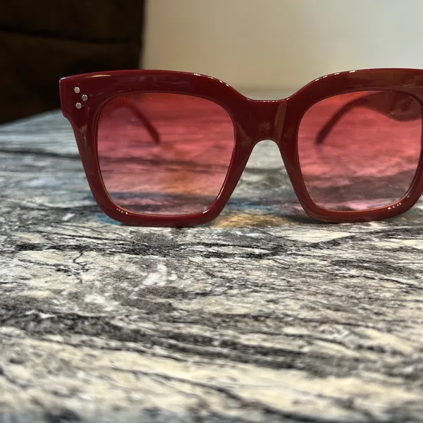 Stylish Red Sunglasses with Red Lens - Image 3