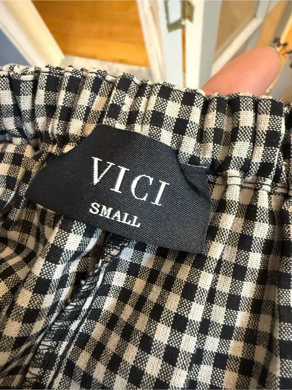 ✨VICI Gingham Trumpet Skirt Small✨ - Image 3