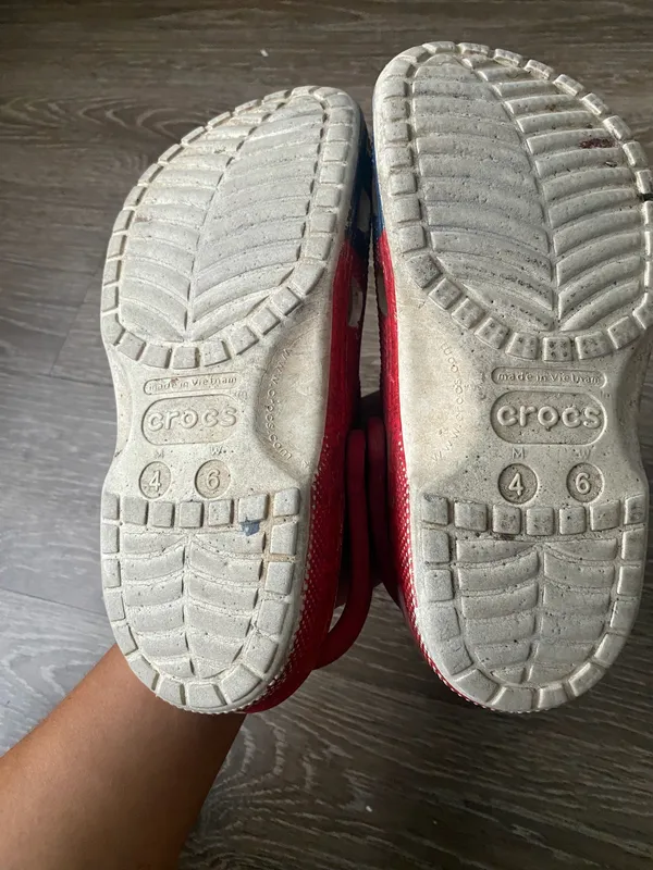 Crocs (Size 6) - Image 4