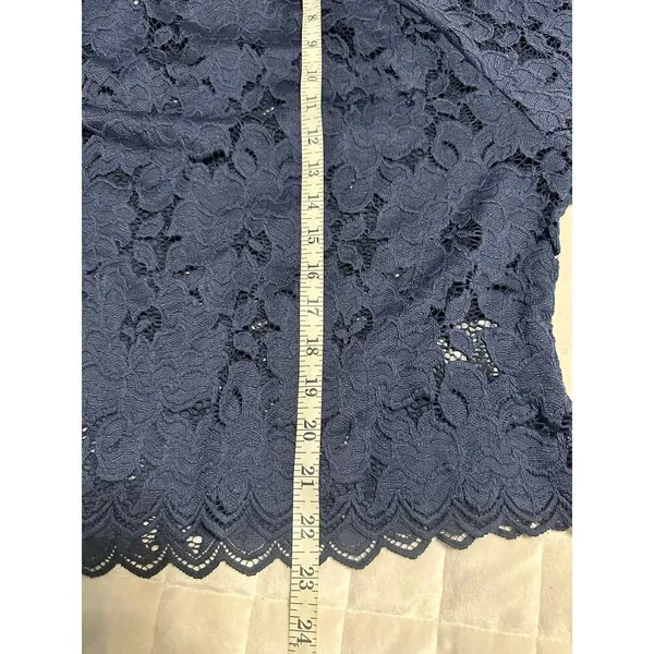 Free People Lace Blouse Women's Size Medium Blue Eyelet Boho Top Flowy - Image 6