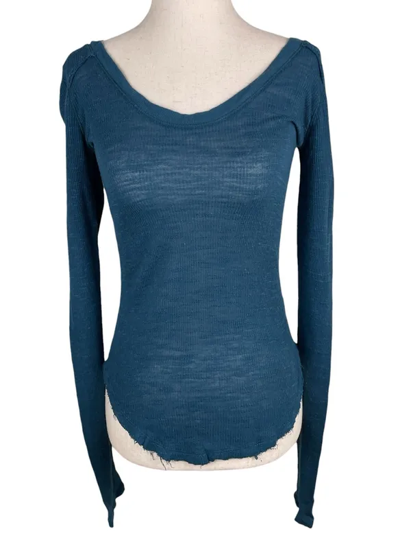 Free People We the Free Scoop Neck Long Sleeve Top XS Raw Edge Rayon Linen Knit Tight Fit - Image 9
