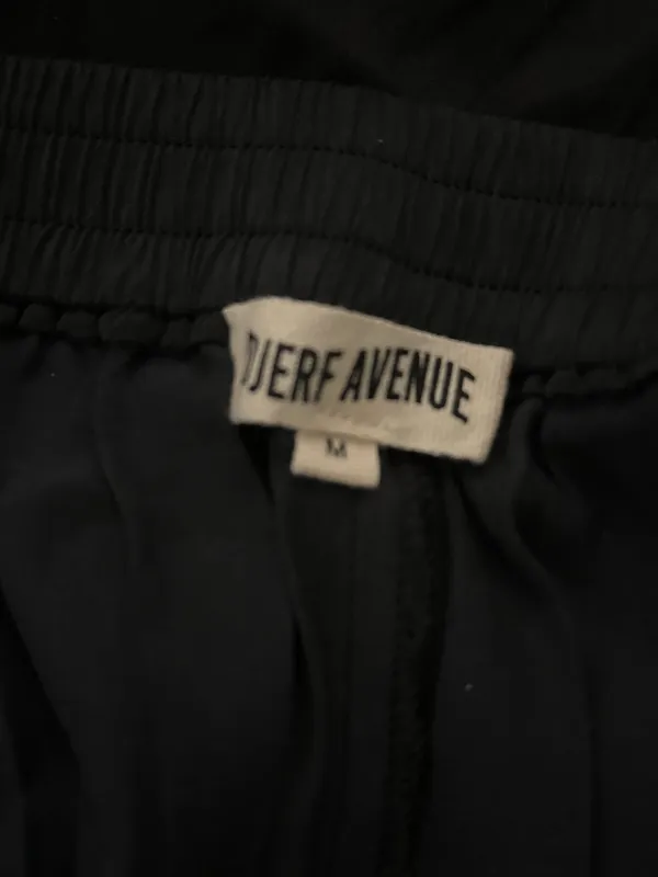 NWOT Djerf Avenue On the Go Pant in Ash - Image 4
