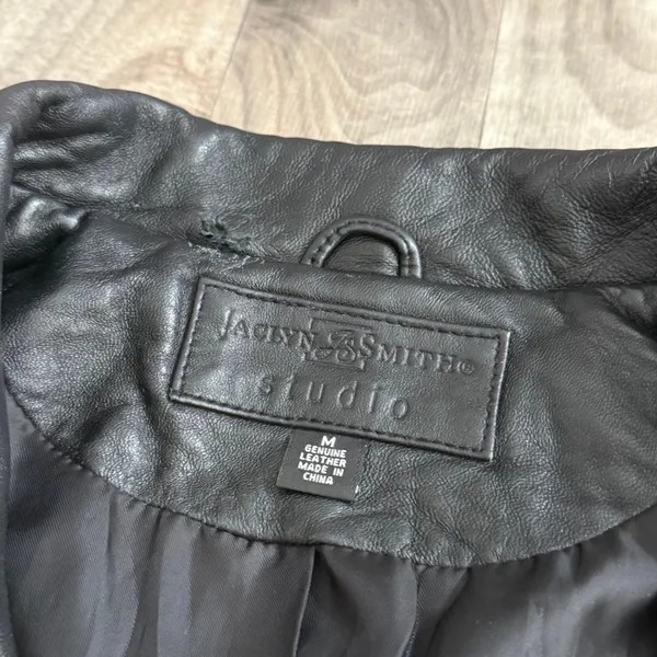 Vintage Jaclyn Smith retro y2k black Leather Blazer Jacket - Image 2
