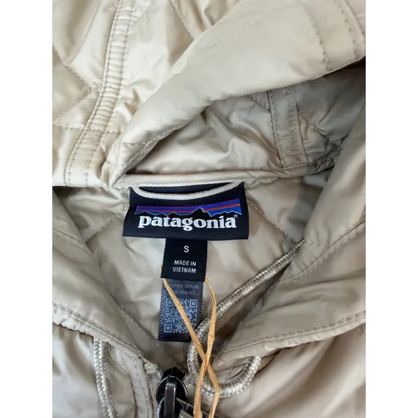 Patagonia Women's Diamond Quilted Parka Oar Tan Size Small NWT ($279 Retail) - Image 9