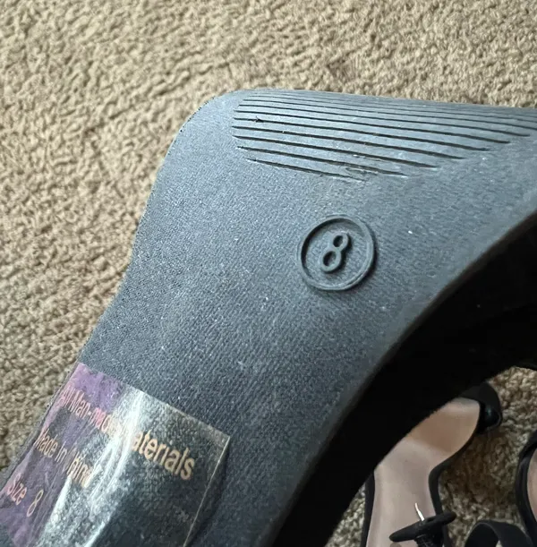 Black Heel Size 8 - Image 5