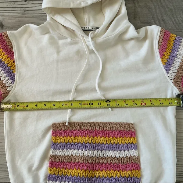 Alice + Olivia Nisa crochet sleeve pocket hoodie sweatshirt Sz XS off white - Image 9