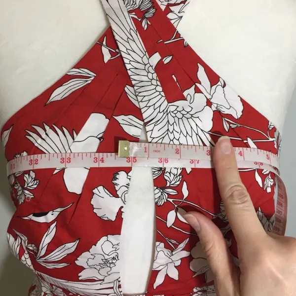 Express NWOT Red White Floral Smocked Halter Top - Image 5