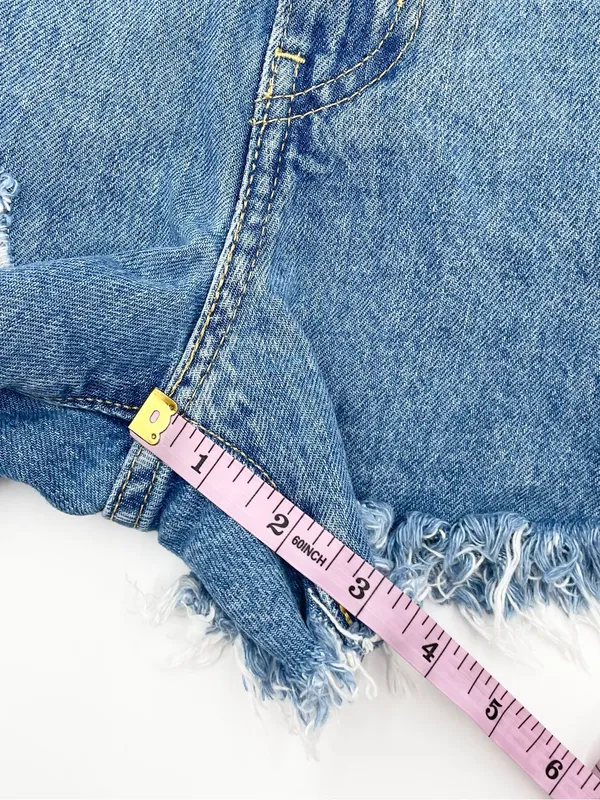 Levi's High Waisted Mom Shorts Size 24 Distressed Denim Cotton Frayed Hem Retro - Image 12