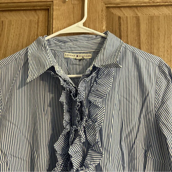 Tommy hilfiger button down shirt women’s‎ size M - Image 2