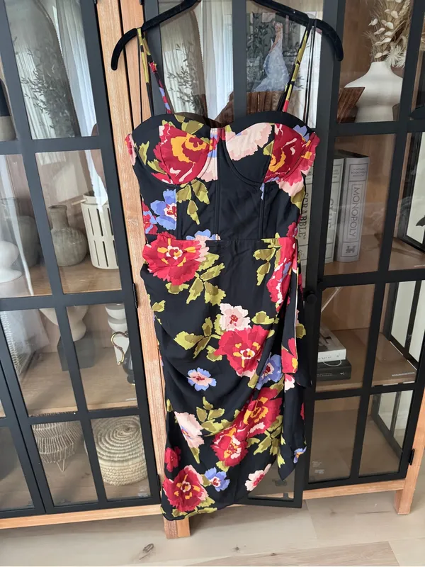 NWT Vici Collection Lorette Wrap Midi Dress asymmetrical floral wedding guest - Image 8
