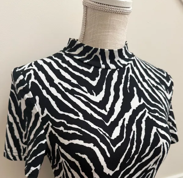 Zebra Pint Dress Multiple Size M - Image 3