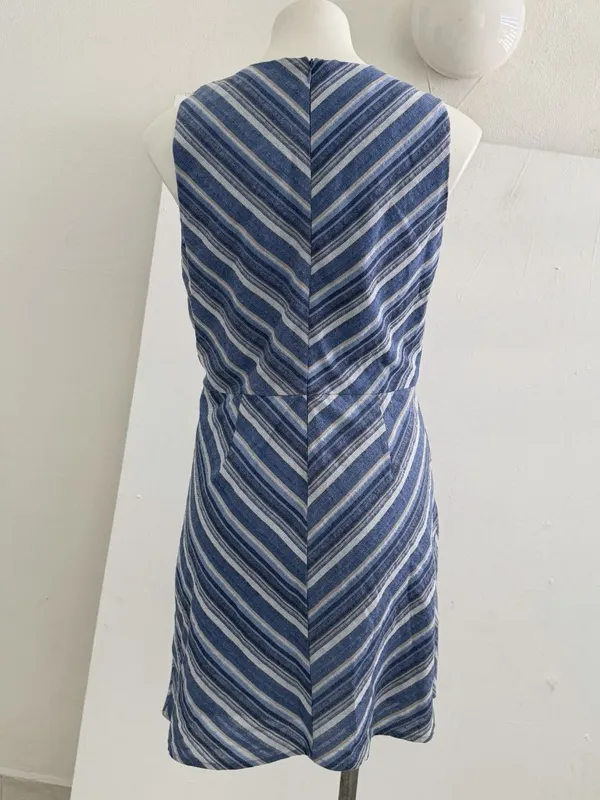 NEW Entro Sleeveless Fit & Flare Dress Navy Chevron Stripe Size MEDIUM Pocket - Image 7