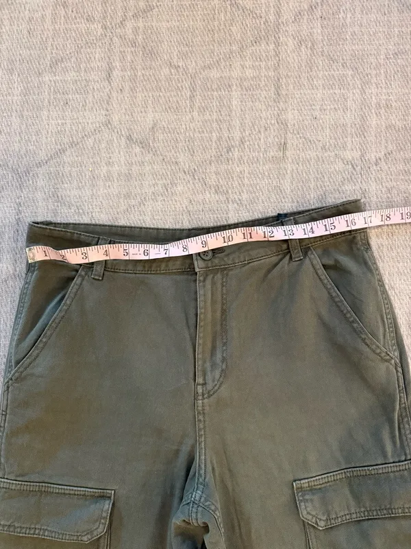 H&M Divided Olive Green Wide Leg Cargo Pants Utility Y2K Size 8 - Image 4
