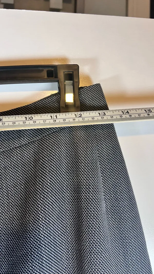 Max Mara 2 Skirt High-Rise Wool Pencil - Image 10
