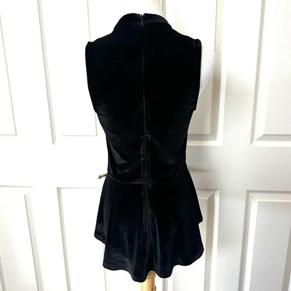 Sugar Lips Rebekah velvet sleeveless embroidered top - Image 5