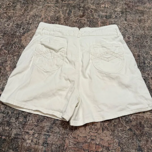 Faherty Rikki Organic Cotton High Waisted Shorts Cream White XL - Image 3