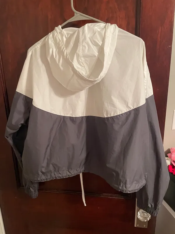 Nike Gray WindBreaker - Image 3
