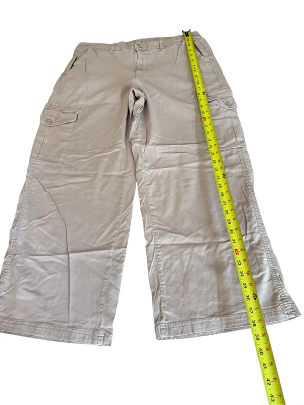 American Eagle Mid Rise Baggy Wide Leg Cargo Pants Womens Size 14 Pale Pink - Image 7