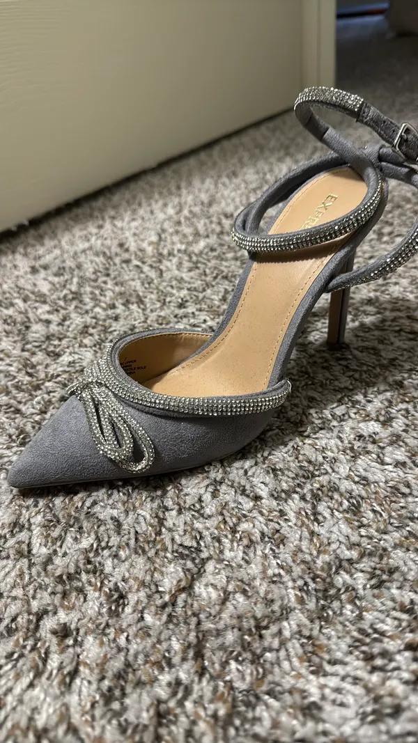 Grey heels express - Image 4