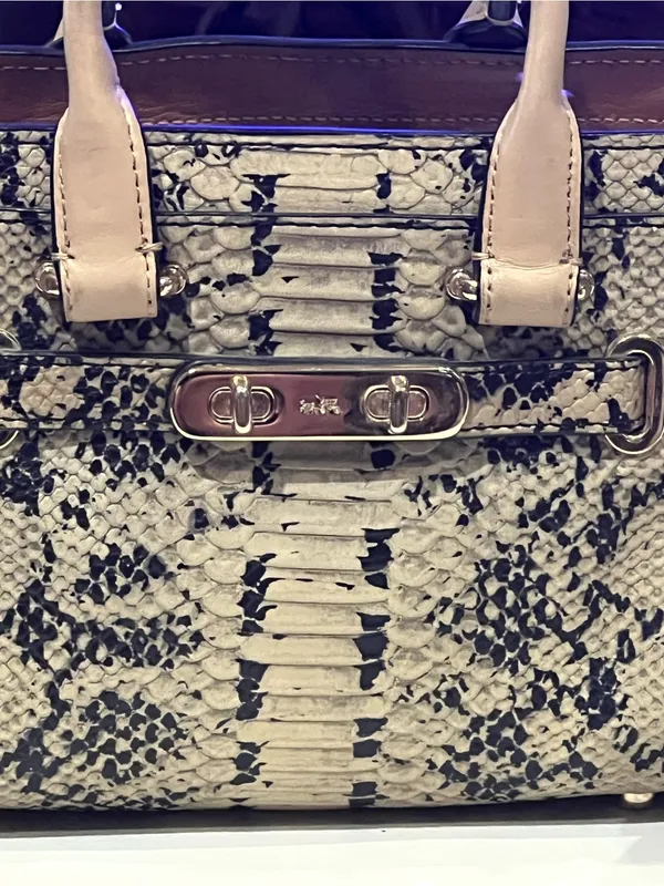 Coach Beige/Black Python Embossed Leather Swagger small tote - Image 4