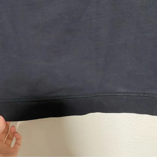 Everlane Navy Blue Short Sleeved Crewneck Thick Knit Tee - Image 5