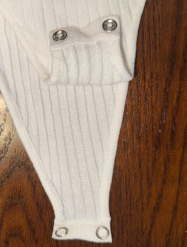 White forever 21 ribbed long sleeve bodysuit  - Image 4