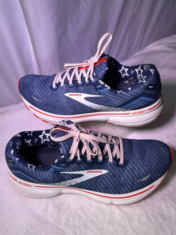 Brooks Men's Navy and Red Performance Running Shoe - Image 3