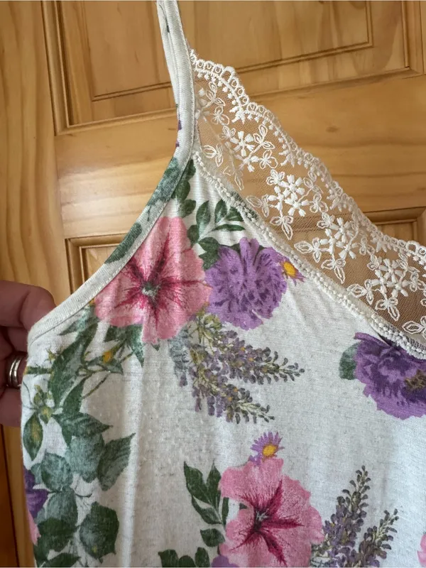 Linen Blend Self Esteem Floral V-neck Lace-Trim Cami size XL - Image 3