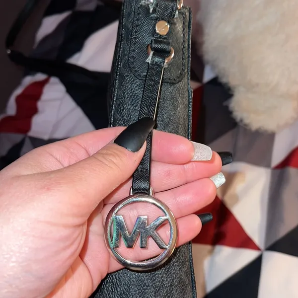 Michael Kors Mk Jet Set Messenger Bag - Image 2