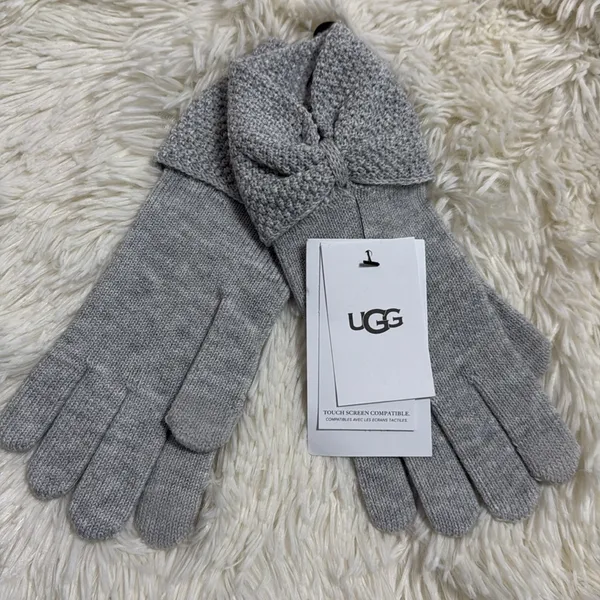 UGG Gray Bow Gloves - Image 2