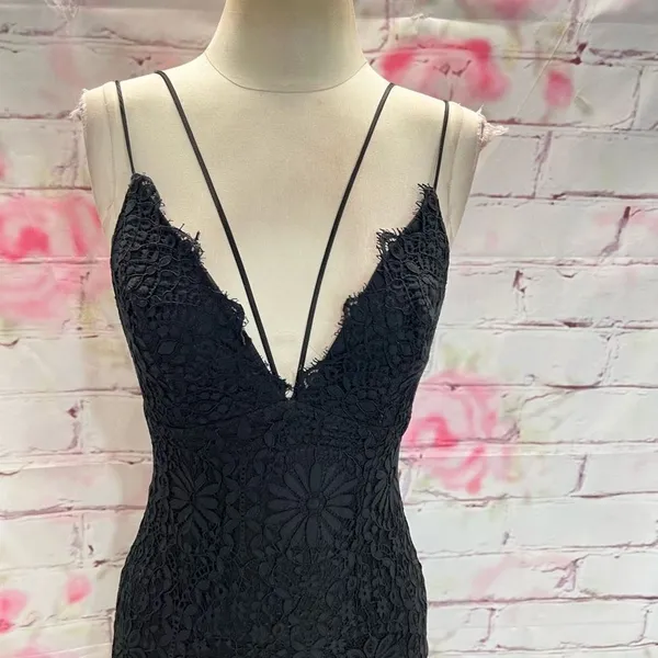 Bardot Women's Sleeveless Laced Floral Scallop Strappy Black Midi Dress Size 4 - Image 6