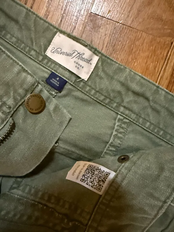 Universal Threads Green pants - Image 5