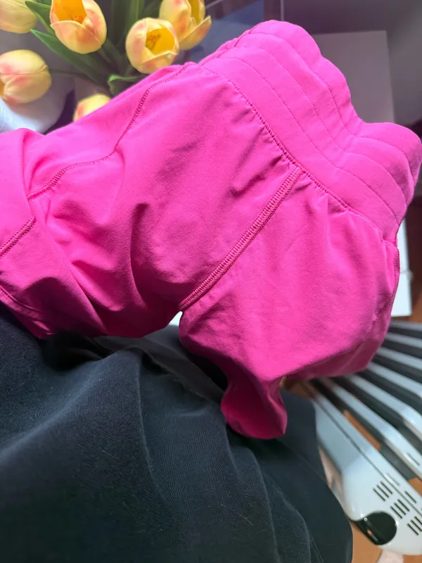 Lululemon hotty hot shorts size 4 pink  - Image 2