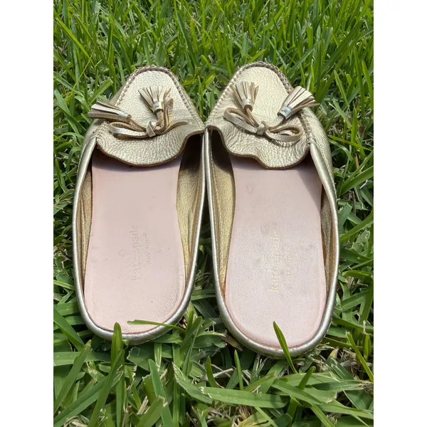 Kate Spade Gold Flats with Moccasin Stitching Size 8.5 - Image 5