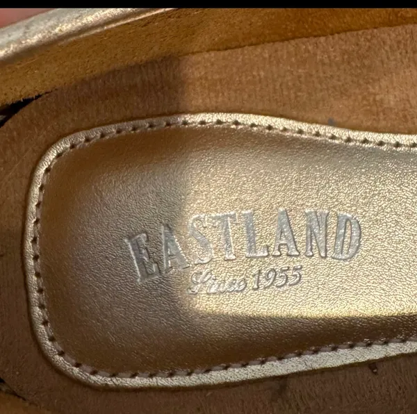 Metallic Gold Driving Loafer Flats Comfort Shoes 10 Holiday Eastland - Image 5