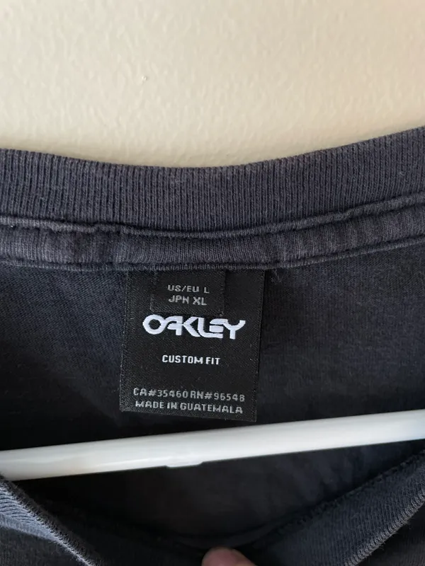 Oakley tee - Image 3