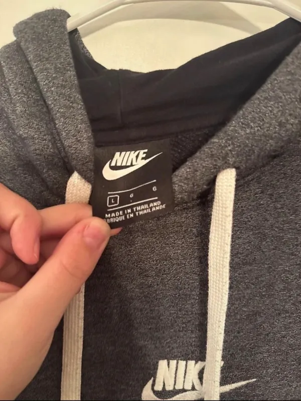 Nike hoodie - Image 4