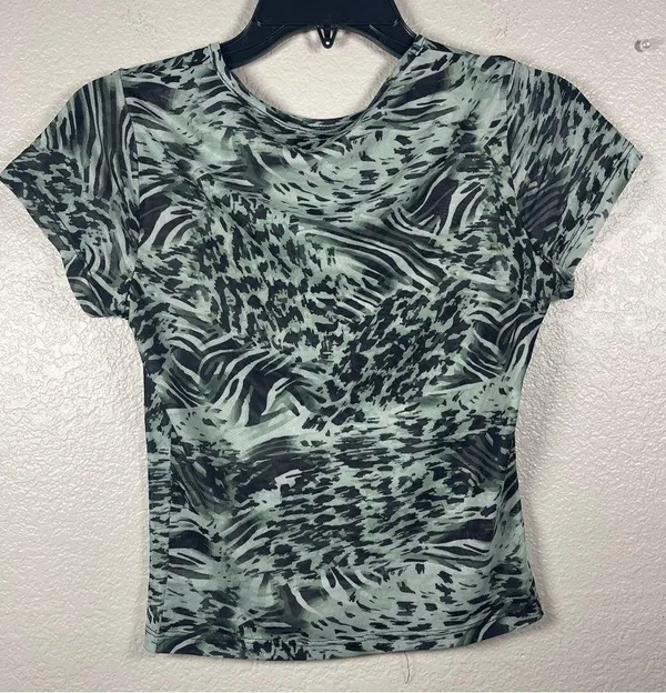 White Fox boutique mesh blouse SZ S - Image 3