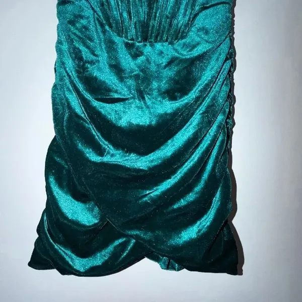 Trendy & Unique Women’s Medium Emerald Green Velvet Ruched Bodycon Mini Dress #1 - Image 10