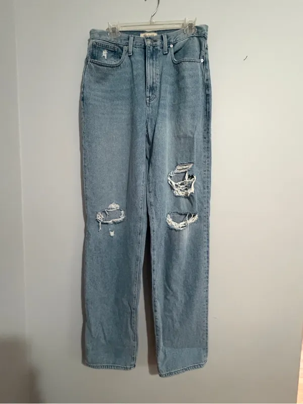 Madewell Baggy Straight Jeans in Earlhurst Wash: Ripped Edition- 28T - Image 4